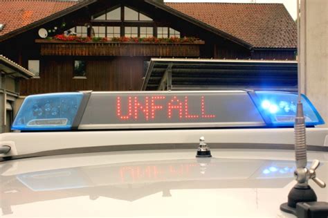 20 000 Euro Schaden nach Verkehrsunfall bei Oberstaufen AllgäuHIT