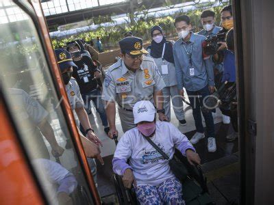 Jasaraharja Berangkatkan Mudik Gratis Antara Foto