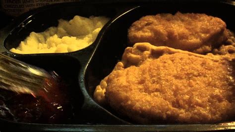 Hungry Man Selects Boneless Fried Chicken Waffles Meal Youtube