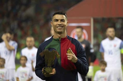 Portugal agradece Cristiano Ronaldo trintão faz mais gols que