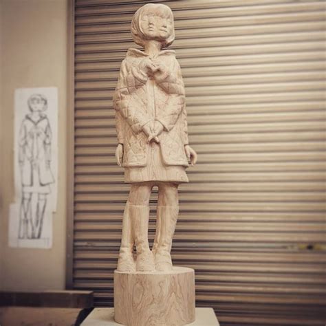 Japanese Sculptor Shows How He Transforms Wood Into Surreal Sculptures