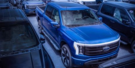 2024款福特f 150 Lightning生产削减，而bronco和ranger的生产飙升 直播看车