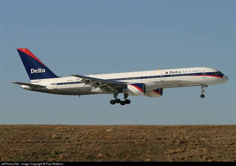 N621DL Boeing 757 232 Delta Air Lines Paul Robbins JetPhotos