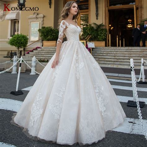 Luxury High Neck Chapel Train Embroidery Appliques Tulle Bridal Ball