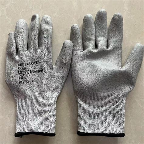 Cut Resistant Grade 5 Gray PU Palm Coating Work Gloves China Safety