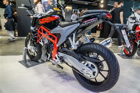 Varez La Naked Swm Adesso Euro Motociclismo