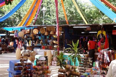 Dilli Haat Janakpuri - Delhi: Get the Detail of Dilli Haat Janakpuri on Times of India Travel