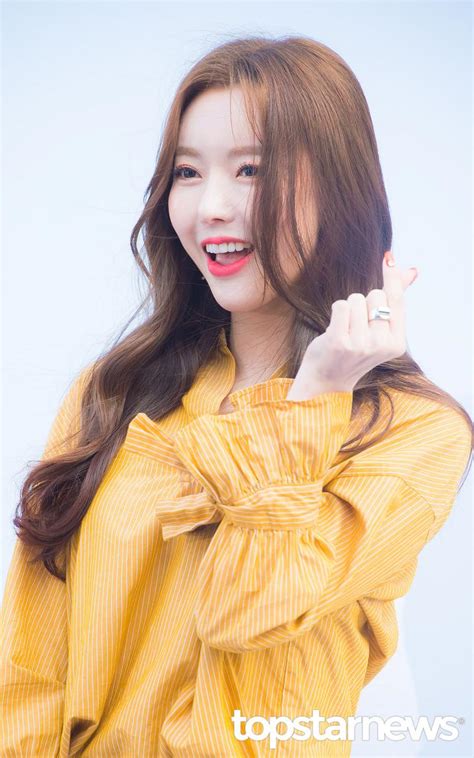 [hd포토] 달샤벳 Dal★shabet 세리 ‘사랑스러운 손하트 정송이 기자 톱스타뉴스