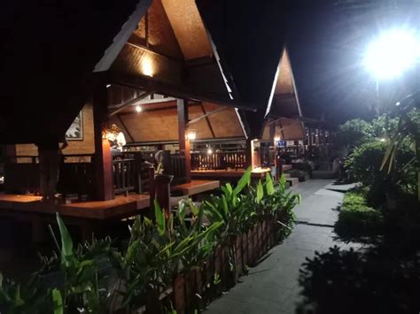 Tempat Wisata Kuliner Di Sumedang Konsep Lesehan Cocok Untuk