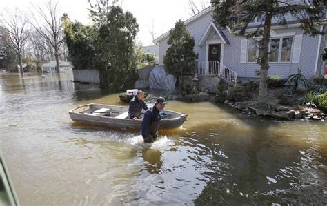 N J Flooding Continues Passaic River Expected To Crest In Little Falls Pine Brook Today