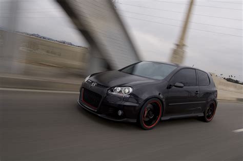 Volkswagen Golf V R GTI Black Power