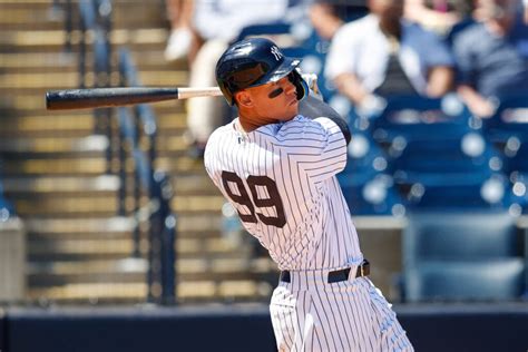 New York Yankees reportedly offered massive Aaron Judge contract ...