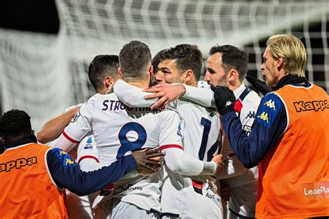 Il Genoa Si Esalta Nella Difficolt E Ribalta La Salernitana Retegui E