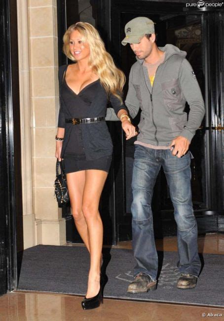 So Who is current Anna Kournikova boyfriend?