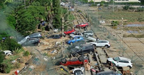 Inondations En Espagne Sanchez Annonce L Envoi De 10 000 Soldats Et