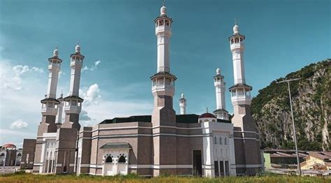 10 Masjid Cantik Di Malaysia, Memang Terpegun