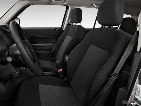 2012 Jeep Patriot: 22 Interior Photos | U.S. News