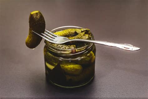 10 Uses For Pickle Juice That You'll Totally Use