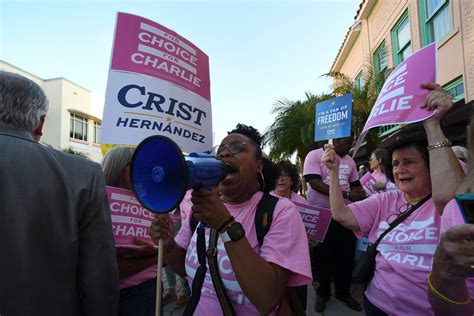 Florida election 2022: Governors Crist, DeSantis debate in Fort Pierce