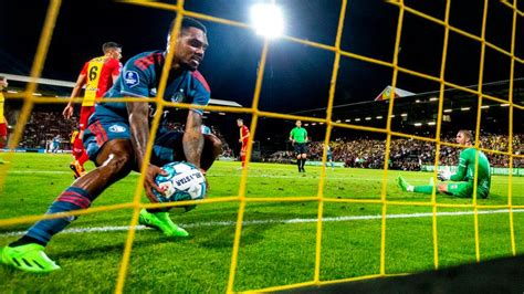 De Weg Van Feyenoord Naar De Zestiende Landstitel In Zestien Foto S