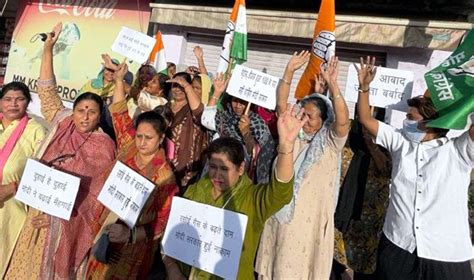 Mahila Cong Workers Stage Protest Against Price Hike DailyExcelsior