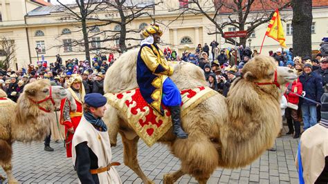 Święto Trzech Króli Czy 6 stycznia trzeba iść do kościoła Kobieta