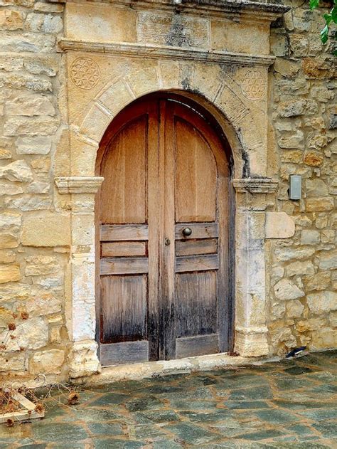 Brown Wooden Door on an Arch · Free Stock Photo