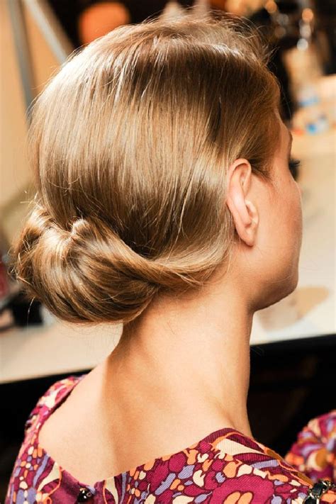 15 Pretty Low Bun Hairstyles For Summer Pretty Designs