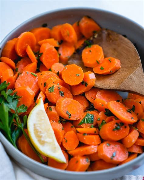 Easy Steamed Carrots – A Couple Cooks