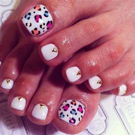 50 Pretty Toenail Art Designs | Art and Design