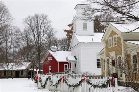 5 Reasons To Visit Northville During The Holidays Littleguide Detroit