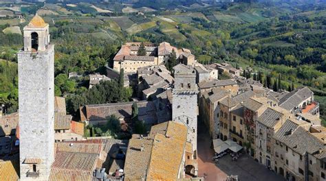 Excursión en Lamborghini Siena y San Gimignano desde Florencia