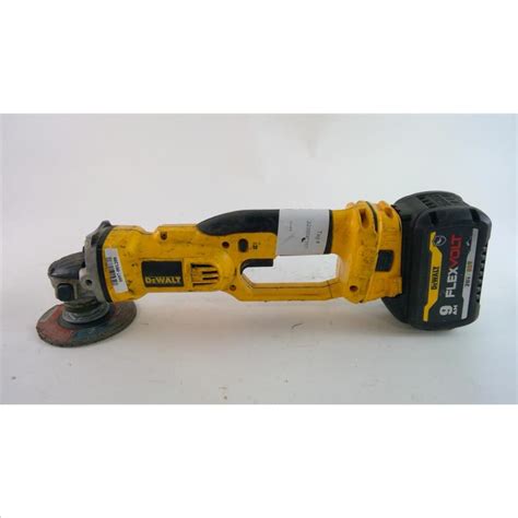 DeWalt Cordless Cut-Off Tool | Property Room