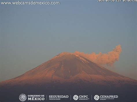 En las últimas 24 horas el volcán Popocatépetl emite 114 exhalaciones y