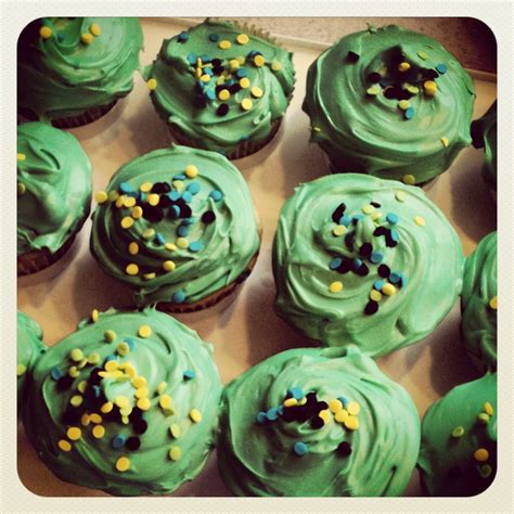 Green Icing Funfetti Cupcakes Decadent Desserts Desserts Funfetti