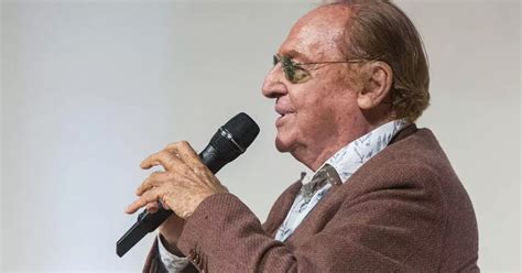 Renzo Arbore Renzo Arbore Il Clarinetto E Quella Laurea Al