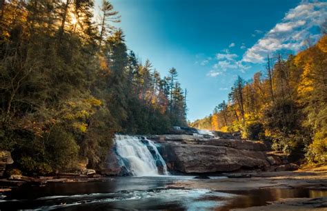 12 Stunning Waterfalls Near Hendersonville, North Carolina