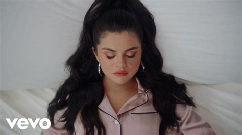 Selena Gomez Estrenó El Video Oficial De “i Cant Get Enough” Iheartradio