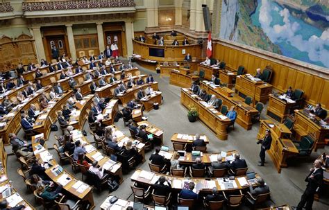 Suisse : La chambre basse du Parlement élargit nettement la définition ...