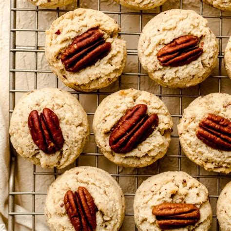 Almond Flour Pecan Sandies