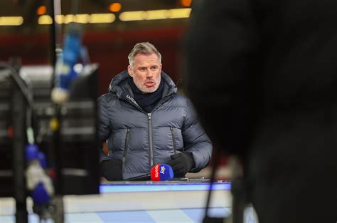 Jamie Carragher deu show de ignorância e parcialidade em sua fala sobre