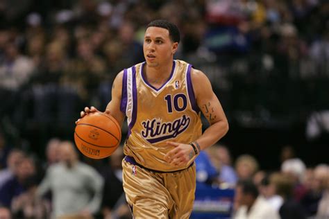 Longtime NBA Star Mike Bibby Is Barely Recognizable Today - The Spun