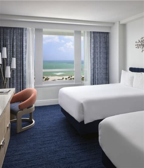 Ocean View Guestroom | Fontainebleau Miami Beach