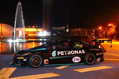 Petronas Renova Patroc Nio Tila Abreu Para Temporada Da Stock Car