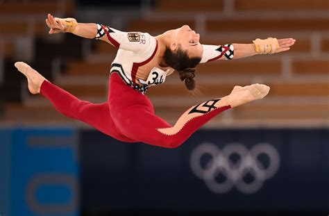 German Gymnast Pauline Schäfer Wears a Unitard on Floor During Women's Tokyo Olympics ...