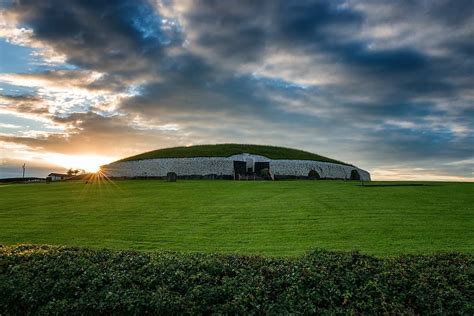 Newgrange - Brú na Bóinne - Irland Highlights