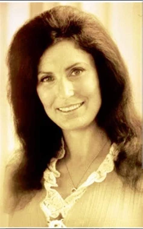 Pin By Tammy Hosey On LORETTA LYNN Loretta Lynn Loretta Lynn