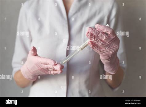 Swab High Resolution Stock Photography And Images Alamy