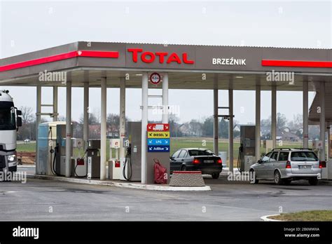 Total Petrol Station Hi Res Stock Photography And Images Alamy