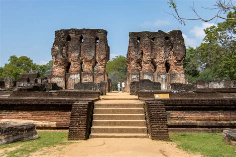amazing places  explore  polonnaruwa ancient city